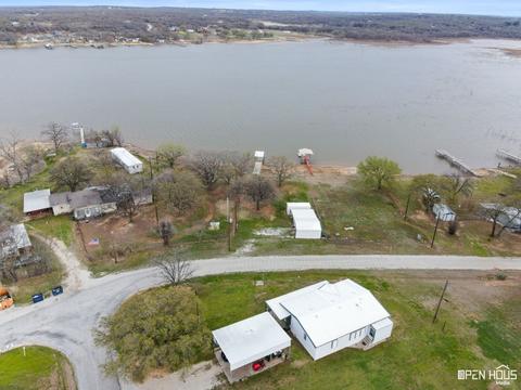 109 Walnut St, Nocona, TX 76255