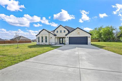 2002 Clay St, Mabank, TX 75147