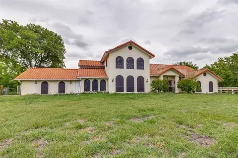 2153 Mckenzie Rd, Mesquite, TX 75181