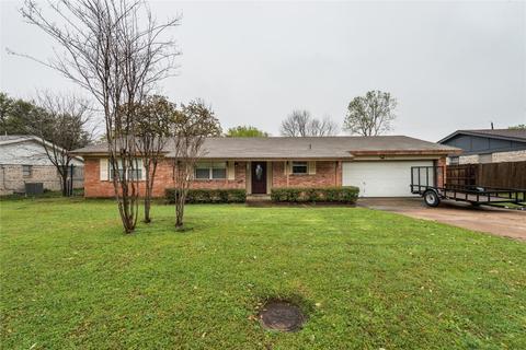 2902 10th St, Mineral Wells, TX 76067