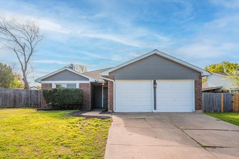 5401 Lilac Dr, Arlington, TX 76018