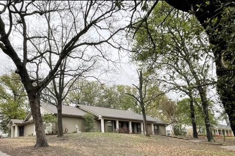 504 Oak Hill Ln, Lindale, TX 75771