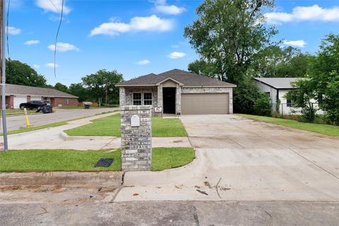 1733 Dillard St, Fort Worth, TX 76105
