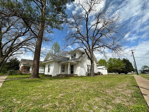 200 NW 1st St, Kerens, TX 75144