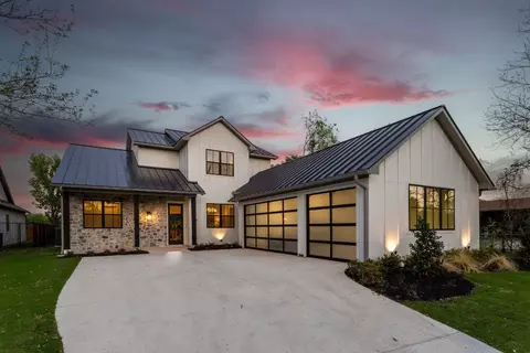 112 Pecan St, Roanoke, TX 76262
