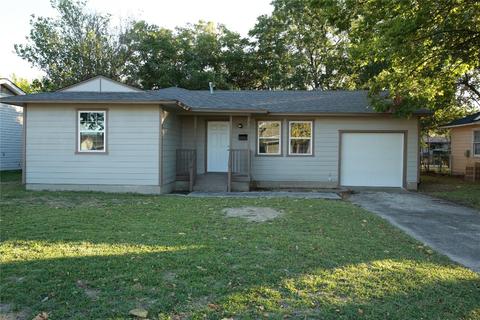 310 E Daugherty Dr, Garland, TX 75041