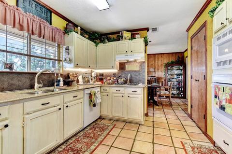 4492 Fm 903, Celeste, TX 75423 photo 13