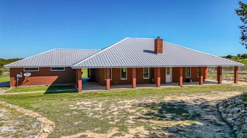 1052 Caprock Ct, Graford, TX 76449
