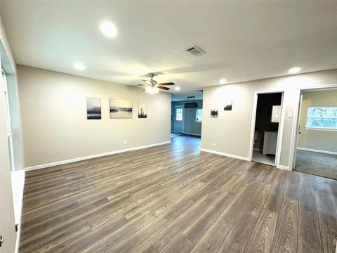 1613 Woodcrest Dr, Mesquite, TX 75149