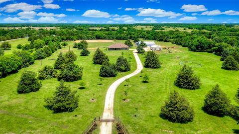 2582 W Fm 120, Pottsboro, TX 75076