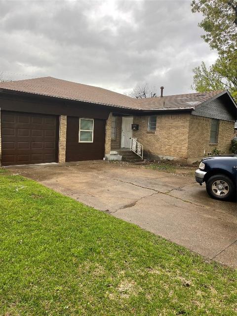 8615 Blossom Ln, Dallas, TX 75227