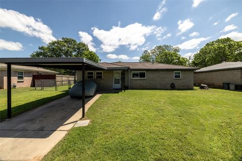 4016 Delaware Trl, Lake Worth, TX 76135