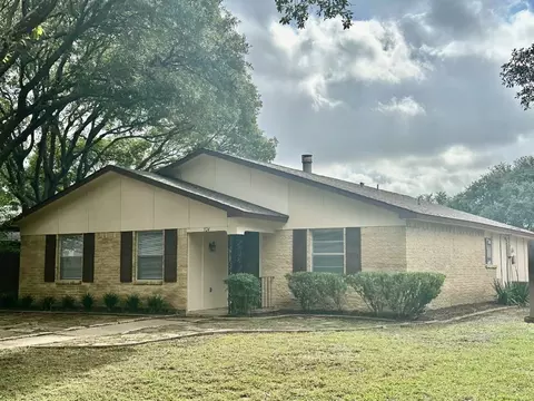924 Whitehall Dr, Plano, TX 75023