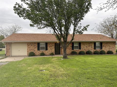 300 Jc Maples Rd, Gunter, TX 75058