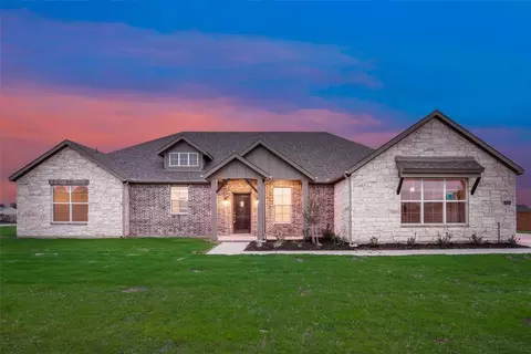 2713 Burr Oak Rd, Terrell, TX 75161