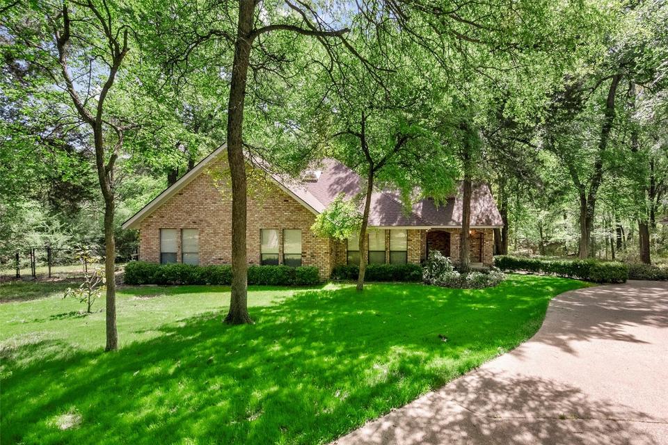 1548 N Cedar Hill Rd, Cedar Hill, TX 75104 | 37 Photos - Movoto
