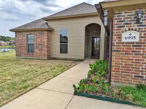 6995 Regatta Dr, Shreveport, LA 71107