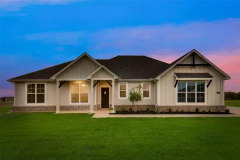 2714 Burr Oak Rd, Terrell, TX 75161