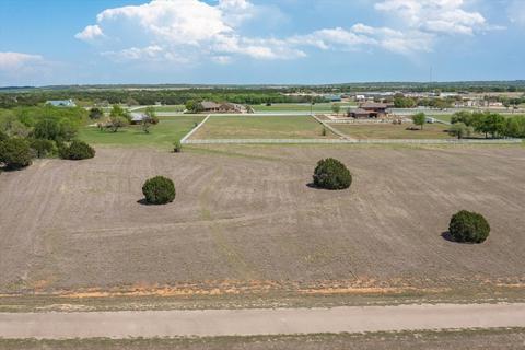 5032 Horseshoe Dr, Whitney, TX 76692