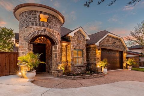5101 Laurel Ln, North Richland Hills, TX 76180
