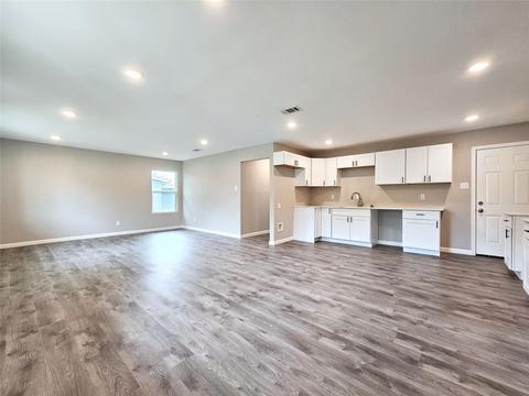 5165 Cardiff St, Dallas, TX 75241