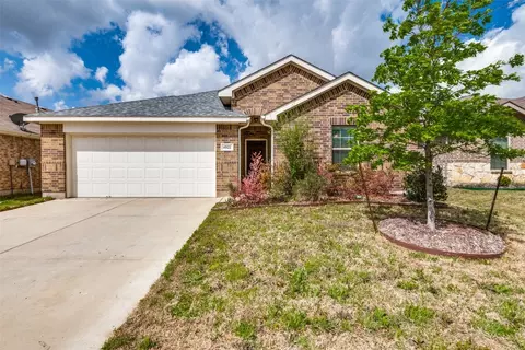 8921 Prairie Dawn Dr, Fort Worth, TX 76131