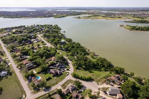 4581 N Shore Dr, The Colony, TX 75056