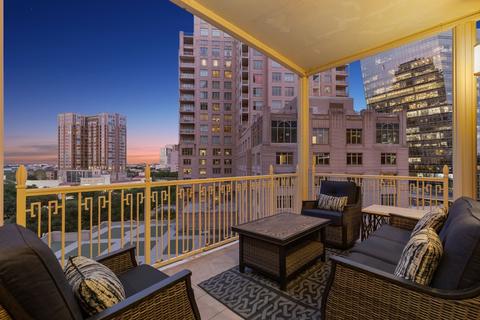2555 N Pearl St #703, Dallas, TX 75201