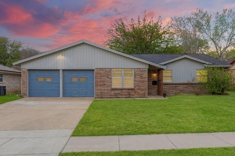 1313 Potomac Dr, Plano, TX 75075