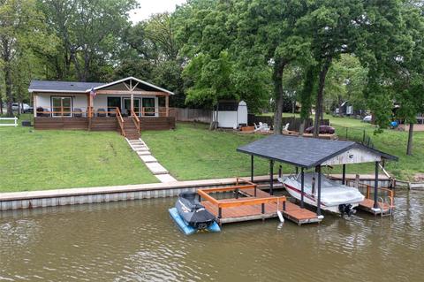 113 Inwood Cir, Gun Barrel City, TX 75156