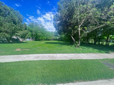 3916 Honey Ln, North Richland Hills, TX 76180