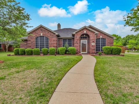 3200 Lakehurst Dr, Mesquite, TX 75181