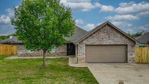 309 Casas Del Norte St, Granbury, TX 76049