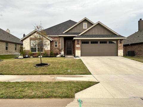 124 Half Moon Dr, Waxahachie, TX 75165