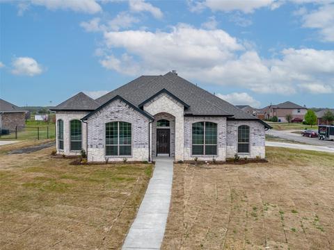 679 Meadowlark Ln, Nevada, TX 75173