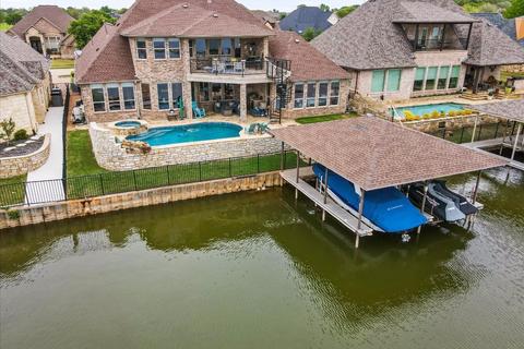 2209 Vienna Dr, Granbury, TX 76048
