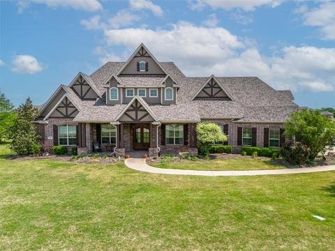 907 N Bluffview Dr, Lucas, TX 75002