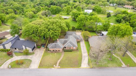 705 River Oaks Dr, Greenville, TX 75402