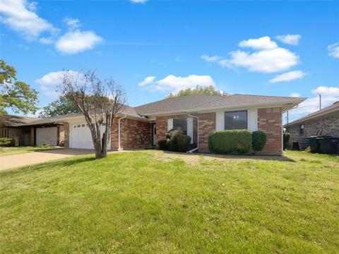 3929 Singleleaf Ln, Fort Worth, TX 76133