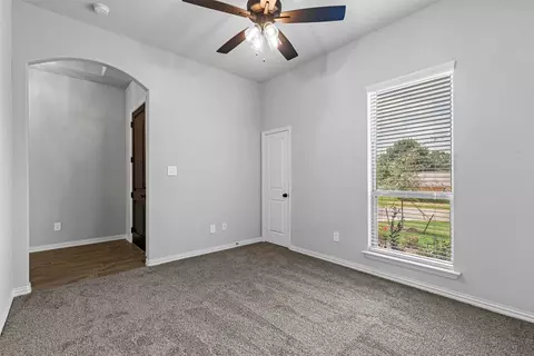 351 E 9th St, Springtown, TX 76082 photo 6