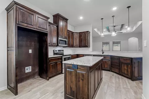 351 E 9th St, Springtown, TX 76082 photo 12