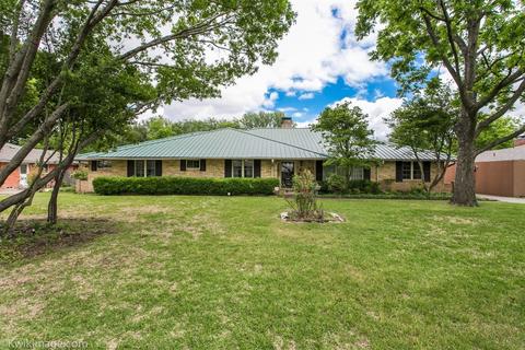 11068 Strayhorn Dr, Dallas, TX 75228