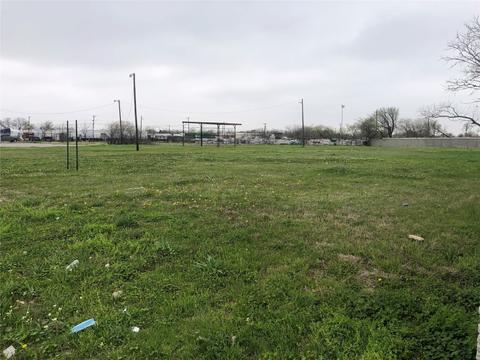 2746 E Main St, Grand Prairie, TX 75050