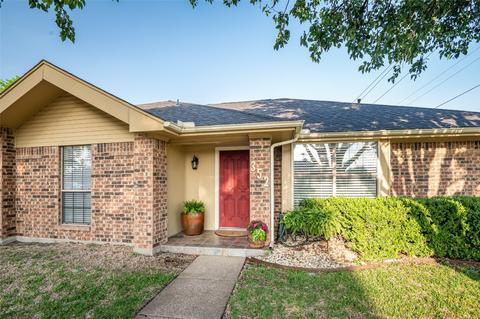 352 Lakewood Ct, Coppell, TX 75019