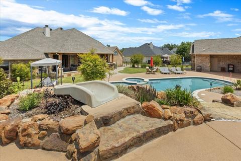 2007 Wigeon St, Granbury, TX 76049