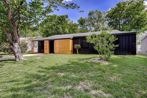 348 NW King St, Burleson, TX 76028