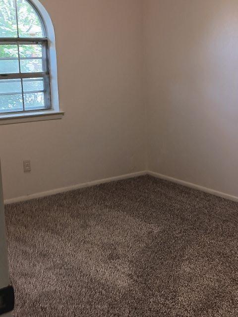  913 S Center S St, Grand Prairie, TX 75051 photo 7