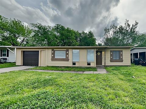 812 Grande Dr, Mesquite, TX 75149