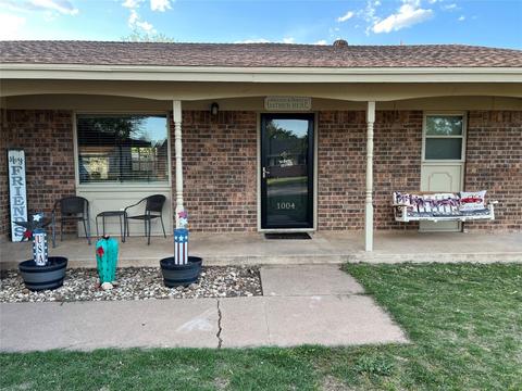 1004 NW 3rd St, Hamlin, TX 79520 photo 2