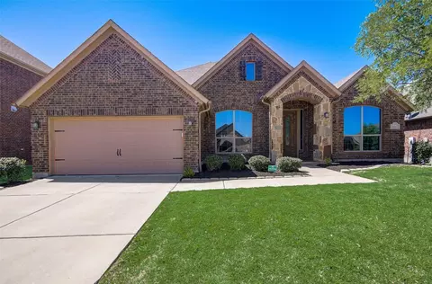 1107 Newchester Dr, Roanoke, TX 76262